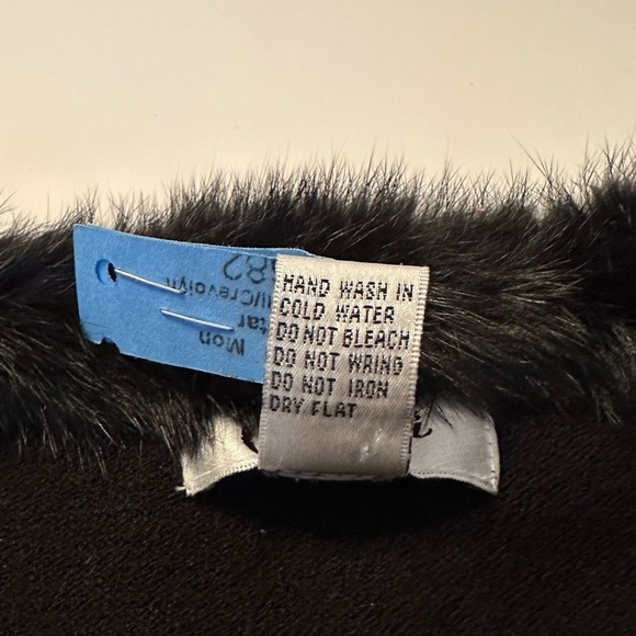 Carducci Fur Trim Long Sleeve Black Sweater - Large - Picture 6 of 9